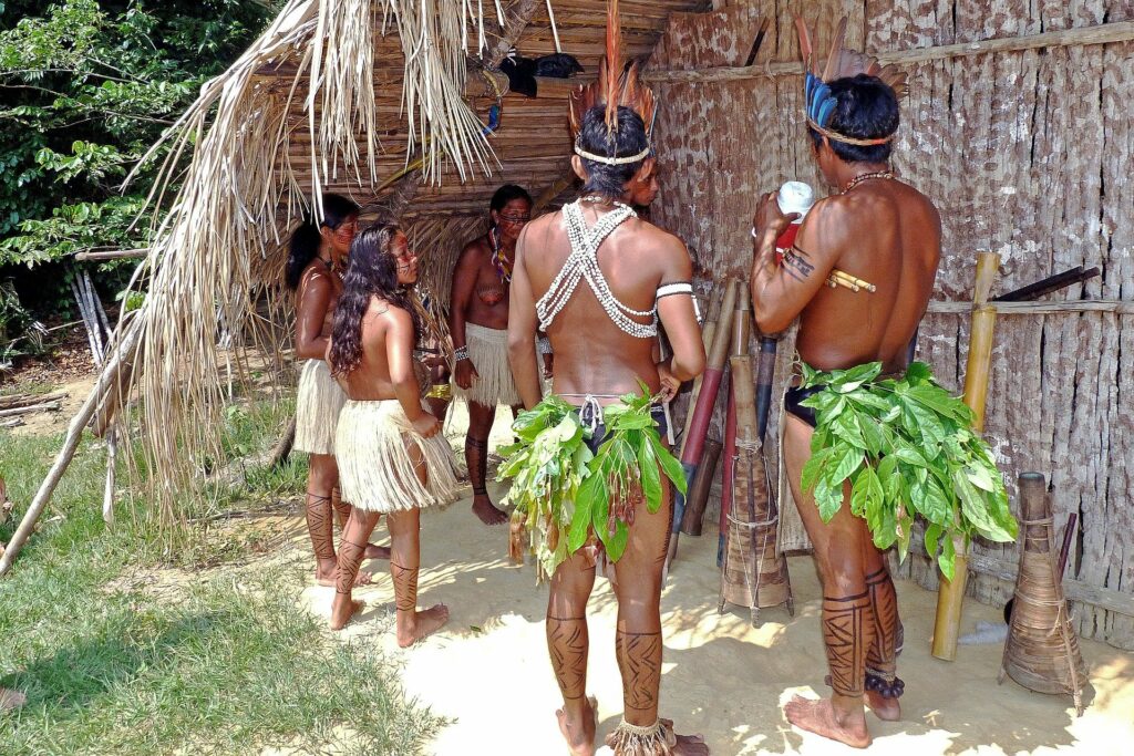 Registro de tribos indígenas da Amazônia.